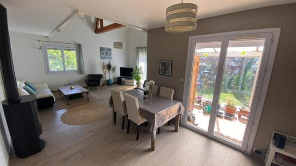 Maison traditionnelle Couëron la Bazilière 180 m²