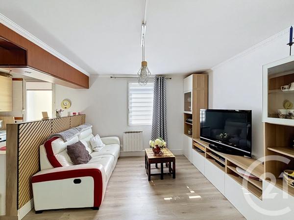 Appartement F4 à vendre  4 pièces - 79,57 m 2   COMBS LA VILLE  - 77
