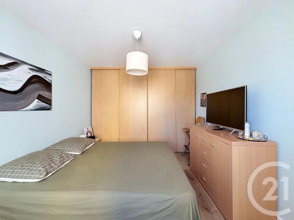 Appartement F4 à vendre  4 pièces - 79,57 m 2   COMBS LA VILLE  - 77
