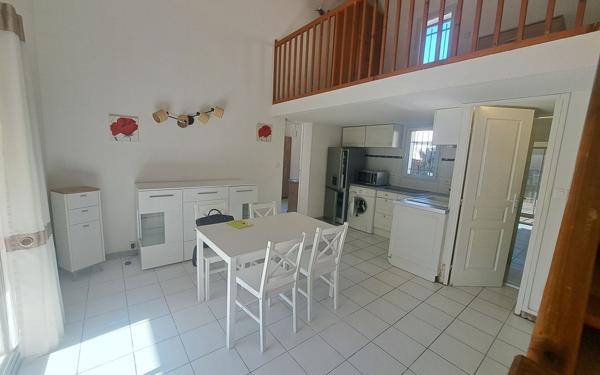 Maison à vendre    2 pièces •  Gruissan