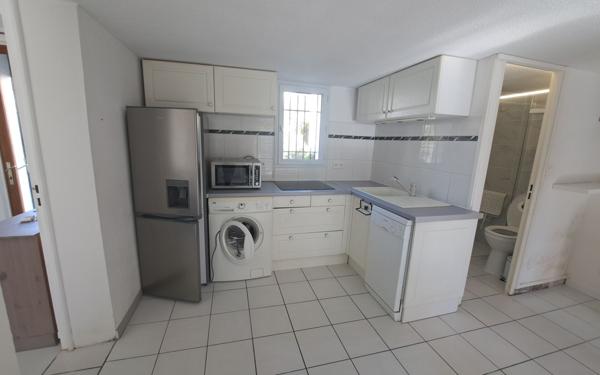 Maison à vendre    2 pièces •  Gruissan