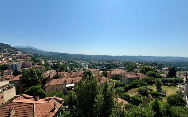 Appartement à vendre    3 pièces • 67,23 m2 Grasse
