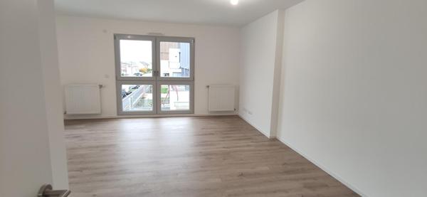 LOCATION ANGERS HAUT DE SAINT AUBIN _ MAY FLOWER _ D103, Angers 49100