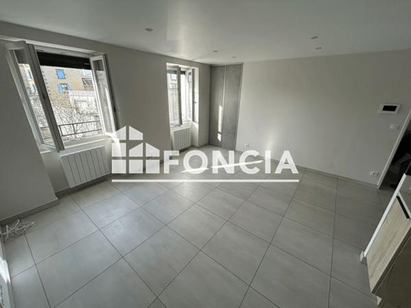 Location Maison 3 pièces 66 m² - 3 RUE DU SYNDICAT La Roche-blanche 63670