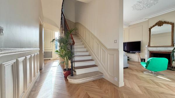 Maison Corbeil Essonnes 8 pièce(s) 209 m2