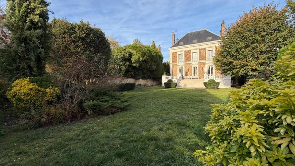 Maison Corbeil Essonnes 8 pièce(s) 209 m2