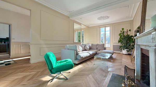 Maison Corbeil Essonnes 8 pièce(s) 209 m2