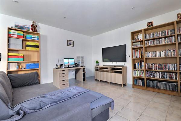 Maison Stains 2 pièce(s) 70 m2 + JARDIN + DEPENDANCE