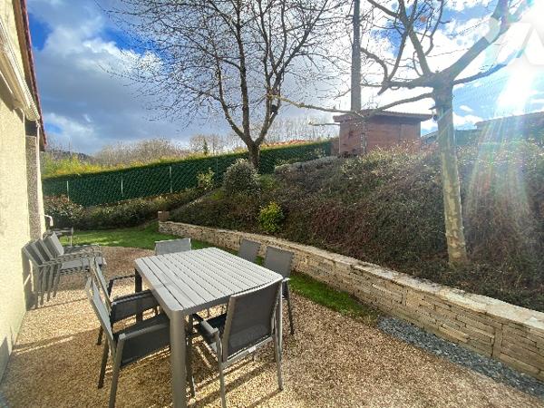 Villa de 90m² de plain pieds sur le terrain plus sous sol semi-enterré