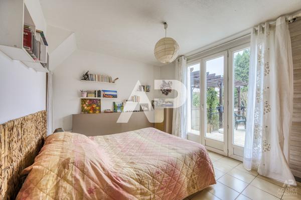 Maison Rueil Malmaison 5 pièce(s) 110 m2 €699 000 ** - Référence 19513