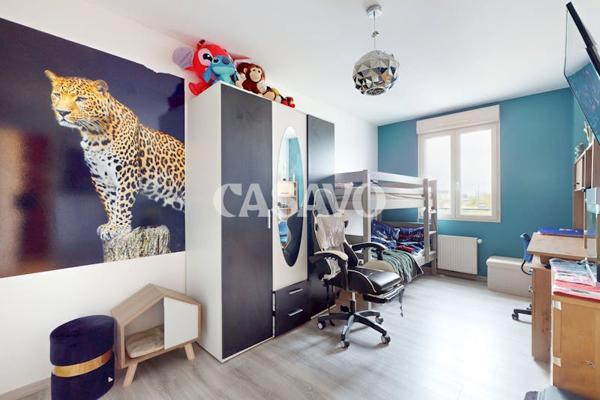 Vente Maison 5 pièces de 122m² - 77124 Villenoy