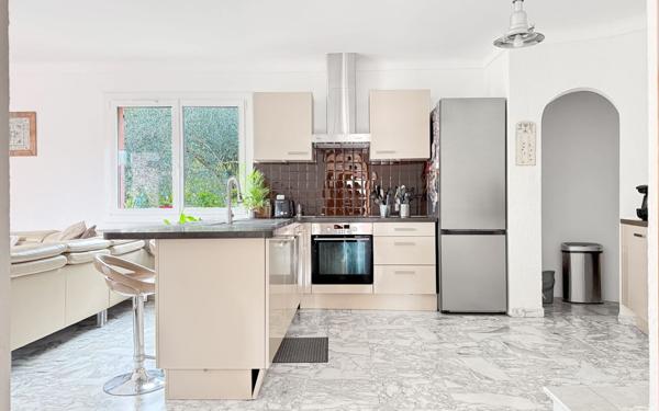 Maison à vendre    4 pièces •  Blausasc