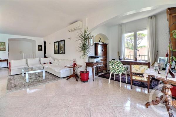 Maison à vendre  5 pièces - 150 m2 ST RAPHAEL - 83
