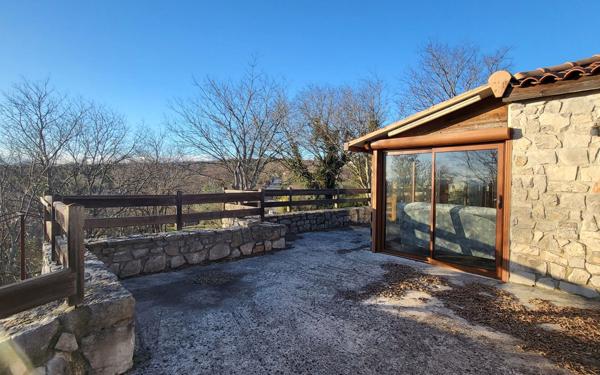 Maison à vendre    9 pièces •  Joyeuse