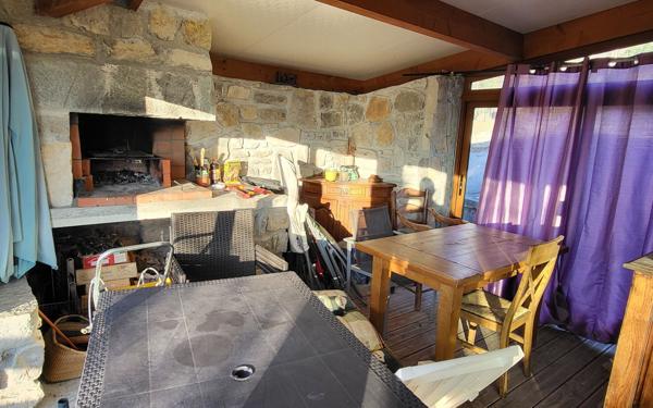 Maison à vendre    9 pièces •  Joyeuse