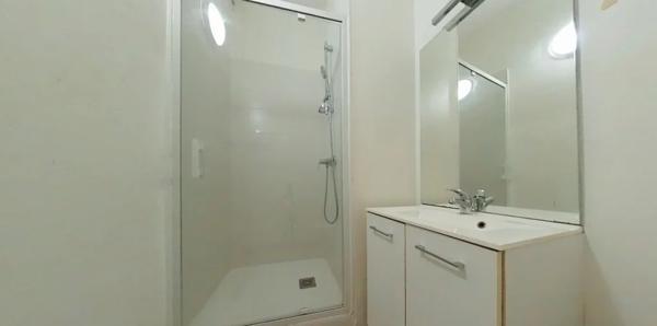 STUDIO A LOUER - VILLEURBANNE Espace-Central 29.3 m 2 540 € charges comprises par mois