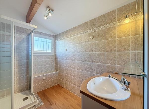 Maison familiale 160 m2 avec piscine et garage