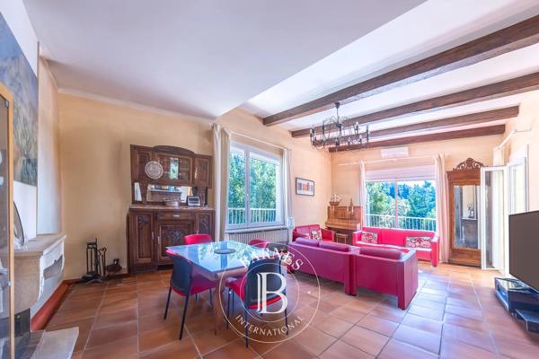 Aix-en-Provence, Maison 8 Chambres -  389 m² à vendre