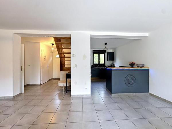 MAISON INDIVIDUELLE – TYPE 5 – MEUBLEE – 69380 – LOZANNE