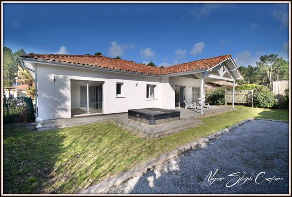 VILLA D'ARCHITECTE DE PLAIN PIED à vendre 6 pièces (40) DE 135 M² ENTRE FORET ET OCEAN