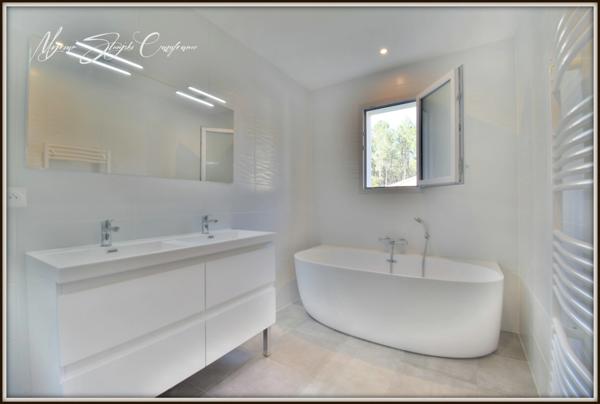 VILLA D'ARCHITECTE DE PLAIN PIED à vendre 6 pièces (40) DE 135 M² ENTRE FORET ET OCEAN