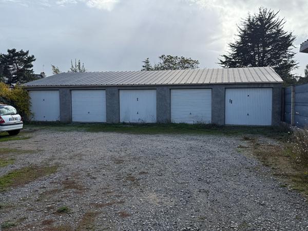 Parking / box Saint Nazaire 15 m2,  
Saint nazaire 44600