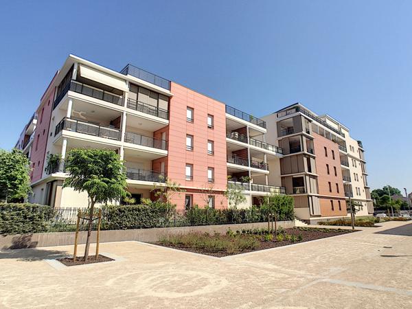 PORT FREJUS 2 T3 GARAGE CAVE