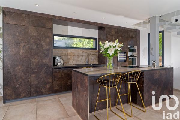 Maison à vendre 5 pièces 152 m² Grasse