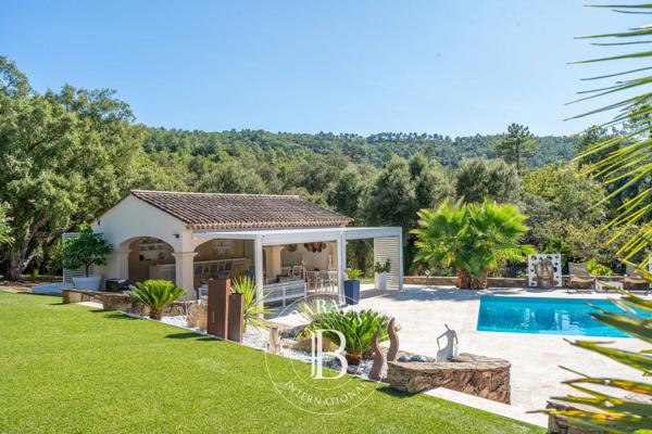 Le Muy, Villa 5 Chambres -  186 m² à vendre