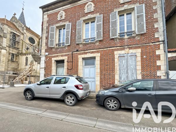 Immeuble à vendre 158 m² Montholon