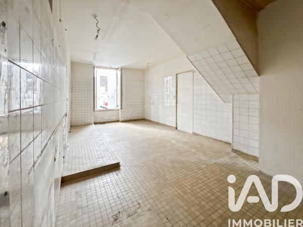 Immeuble à vendre 158 m² Montholon