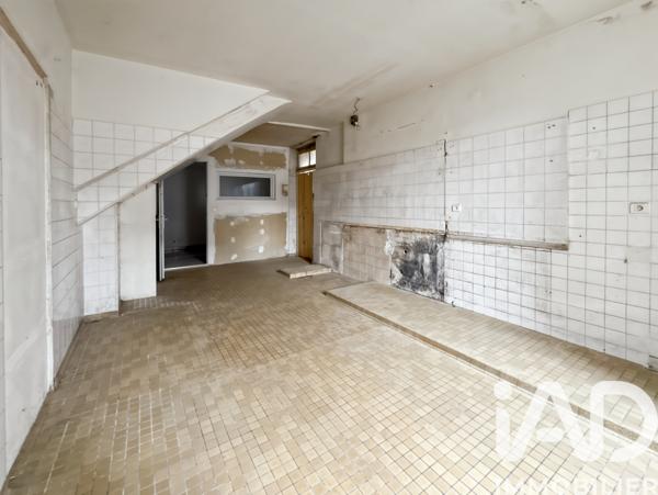 Immeuble à vendre 158 m² Montholon