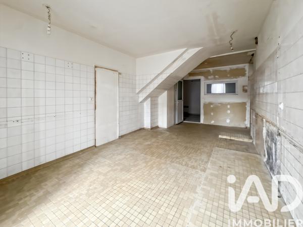 Immeuble à vendre 158 m² Montholon