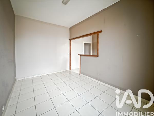 Immeuble à vendre 158 m² Montholon