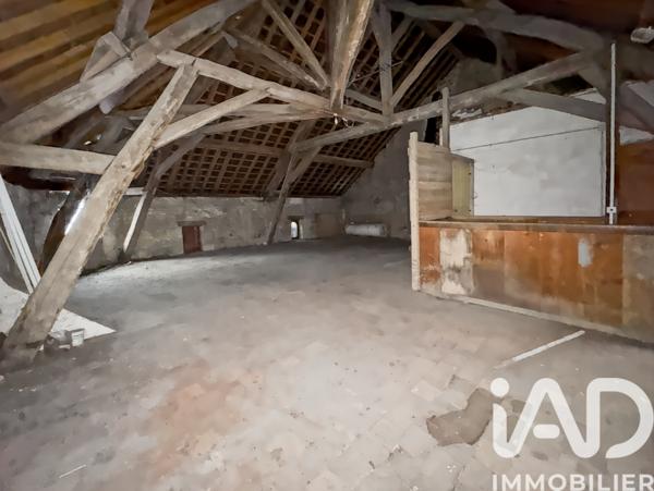 Immeuble à vendre 158 m² Montholon