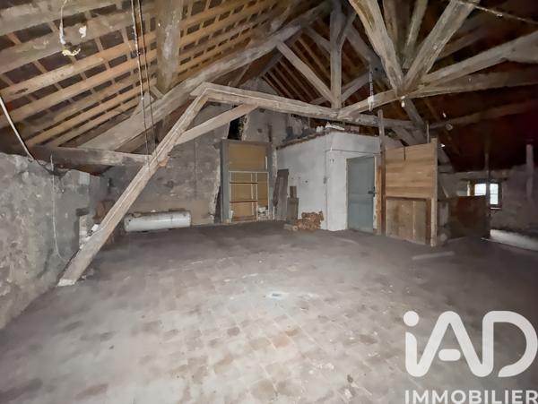 Immeuble à vendre 158 m² Montholon
