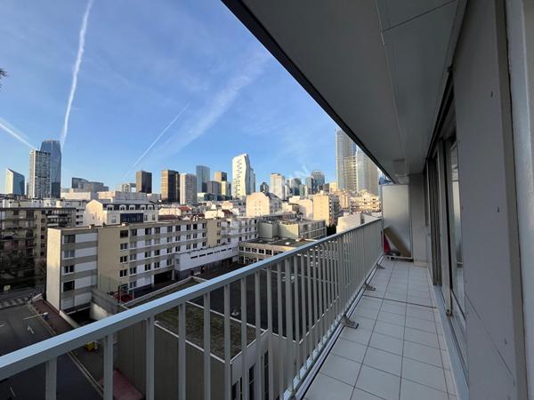 Puteaux : Puteaux Appartement 3 pièces lumineux de 61m² avec Balcon, cave et Parking