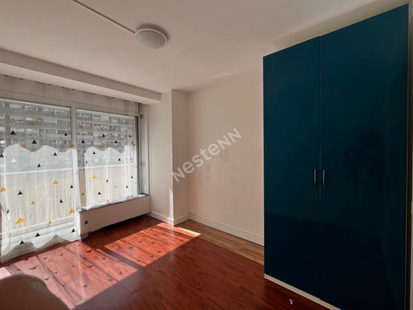 Puteaux : Puteaux Appartement 3 pièces lumineux de 61m² avec Balcon, cave et Parking