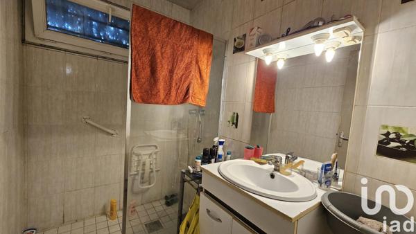 Maison de village 5 pièces de 106 m² à Les Adjots (16700)