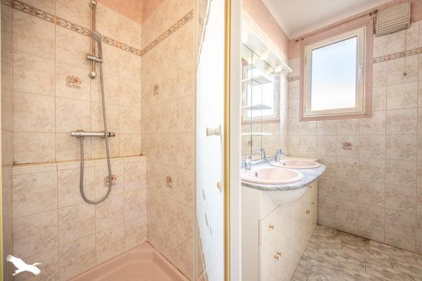 Maison à vendre |  Surgères |  7 pièces | 176 m²