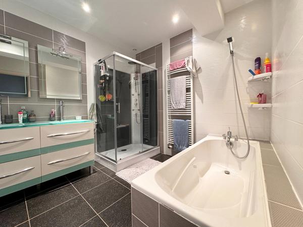 MAISON DE VILLE à vendre 4 pièces - ROANNE