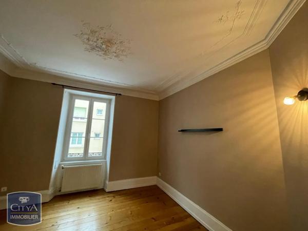 Appartement à louer 4 pièces 85.84m² Belfort (90000)