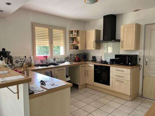 Maison à vendre 228 975 € Uzerche 5 p 85 m² DPE