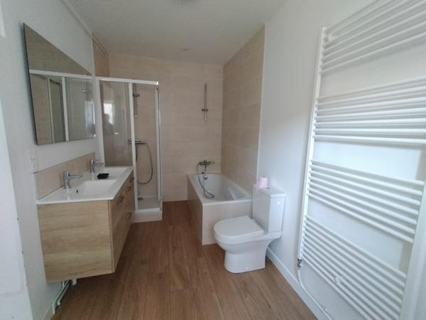 À vendre - Maison, 5 pièces située à Montval-sur-Loir (72500)