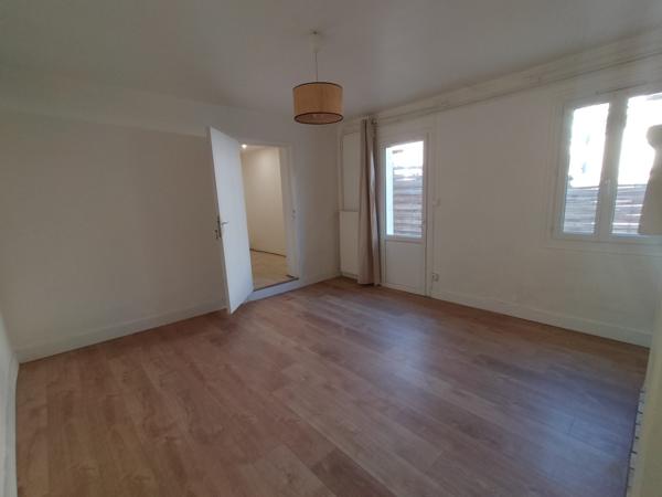 À vendre - Maison, 5 pièces située à Montval-sur-Loir (72500)