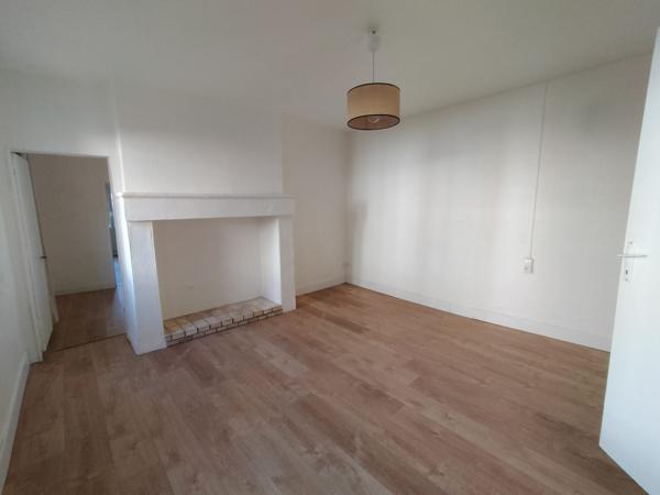 À vendre - Maison, 5 pièces située à Montval-sur-Loir (72500)