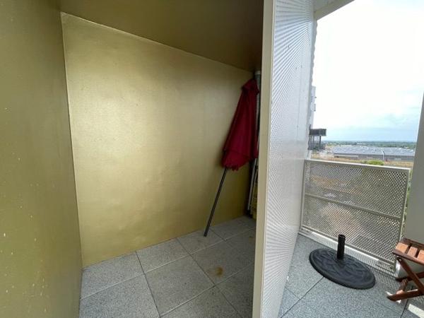 JOLI T3 avec son grand balcon à l’ouest, à proximité du métr