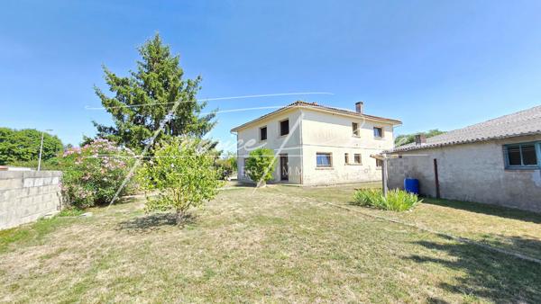Tonnay-Charente (17430) Maison à rénover 186m2 6 pièces