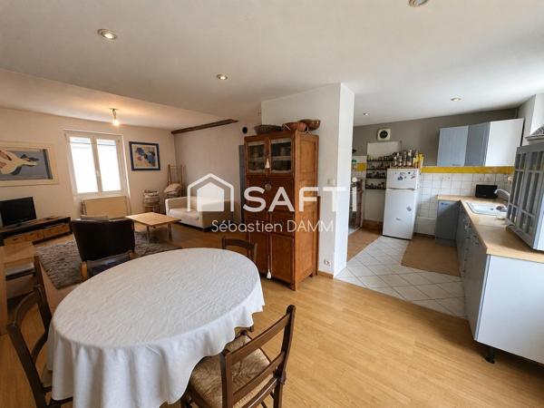À vendre Mulhouse – Grande maison familiale avec jardin, garages et potentiel de division en 3 logements