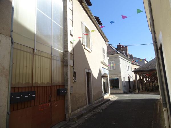 Vente Immeuble460 m² - 18 Pièces - LIGNIERES (18160)